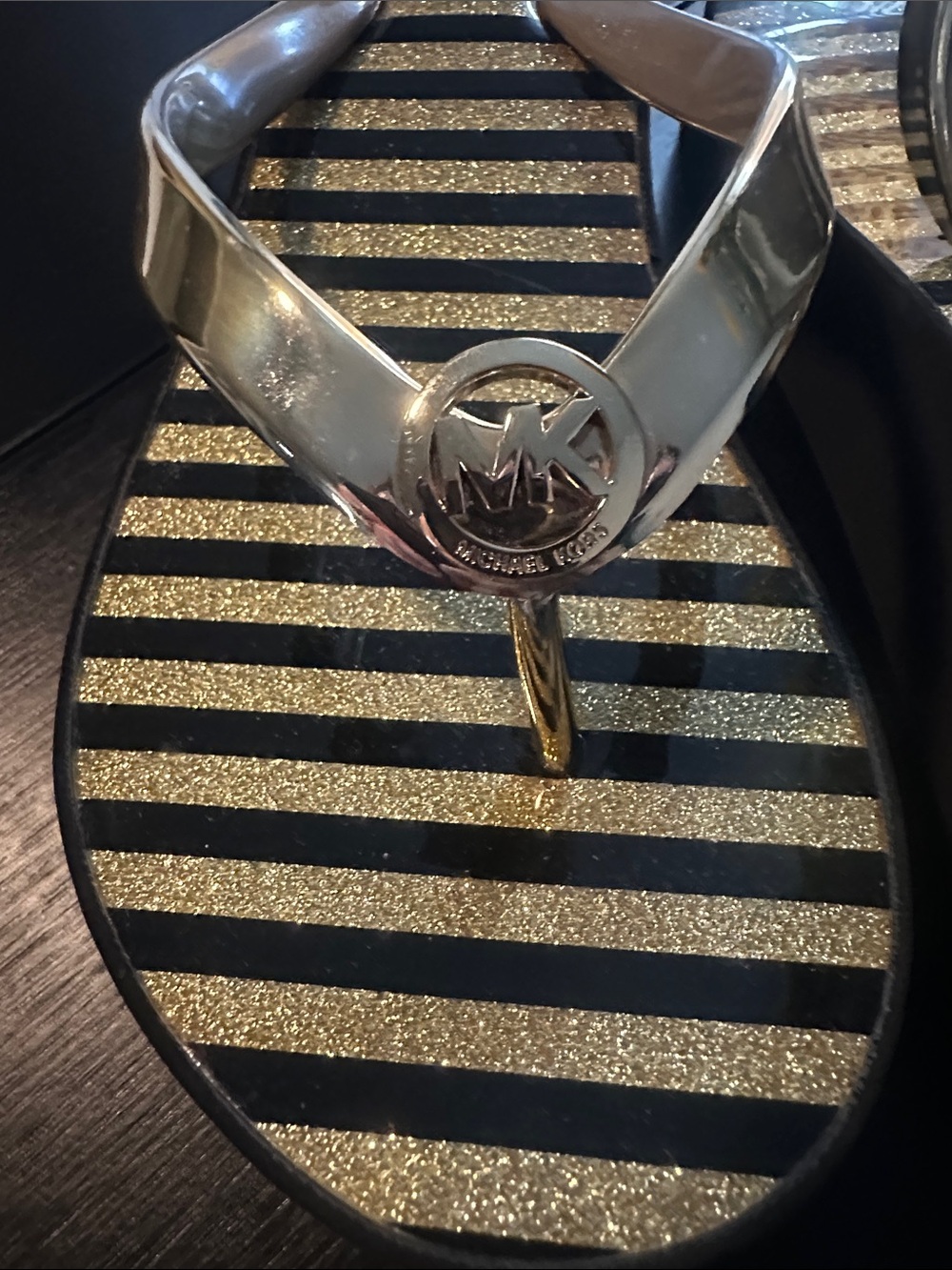 Michael Kors Gold Striped Black & Gold Logo Flip Flops - Picture 2 of 6